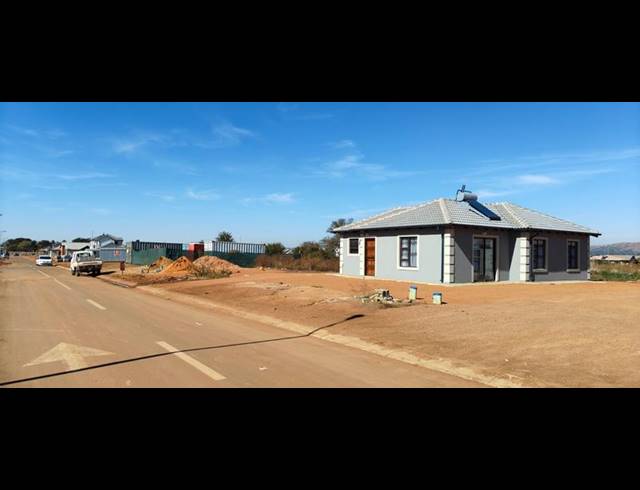 3 BEDROOM HOUSE FOR SALE IN LENASIA SOUTH